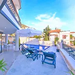 Samira & Aparts & 3* Kalkan