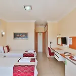 Samira & Aparts & Hotel
