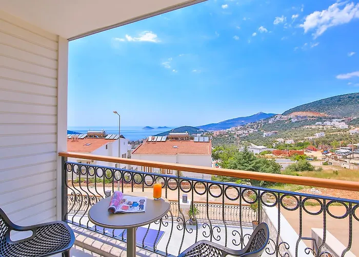 Samira & Aparts & Kalkan