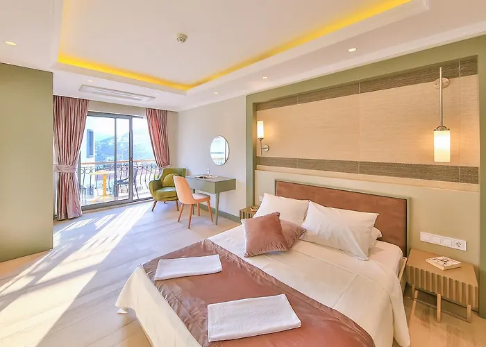 Samira & Aparts & 3* Kalkan