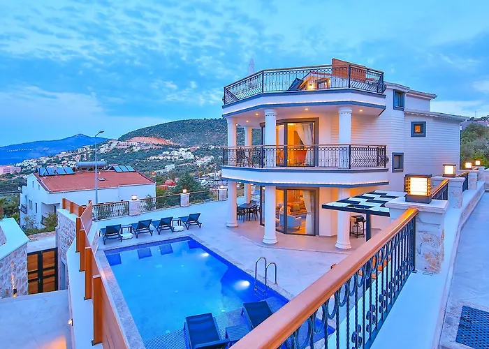 Samira & Aparts & 3* Kalkan