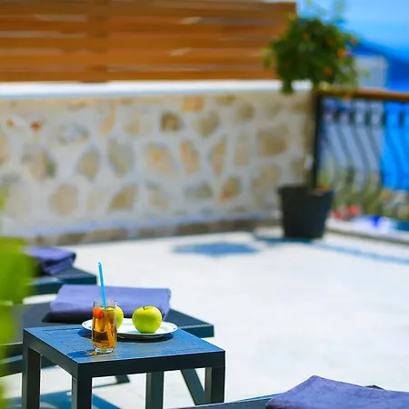 Samira & Aparts & 3* Kalkan